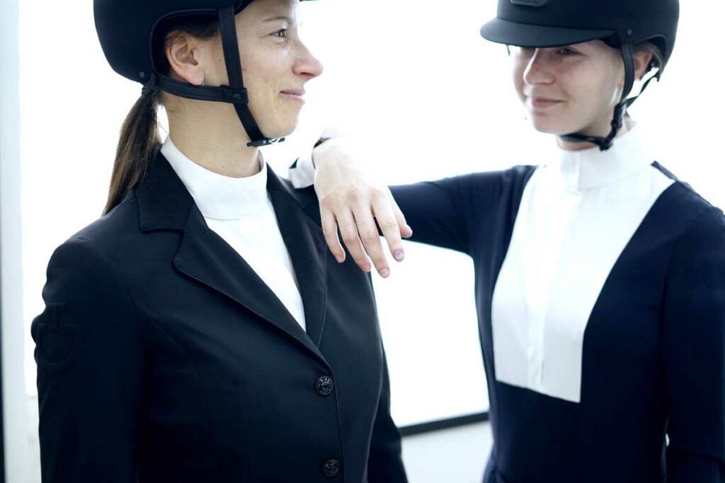 VYBÍRÁME JEZDECKÉ SAKO