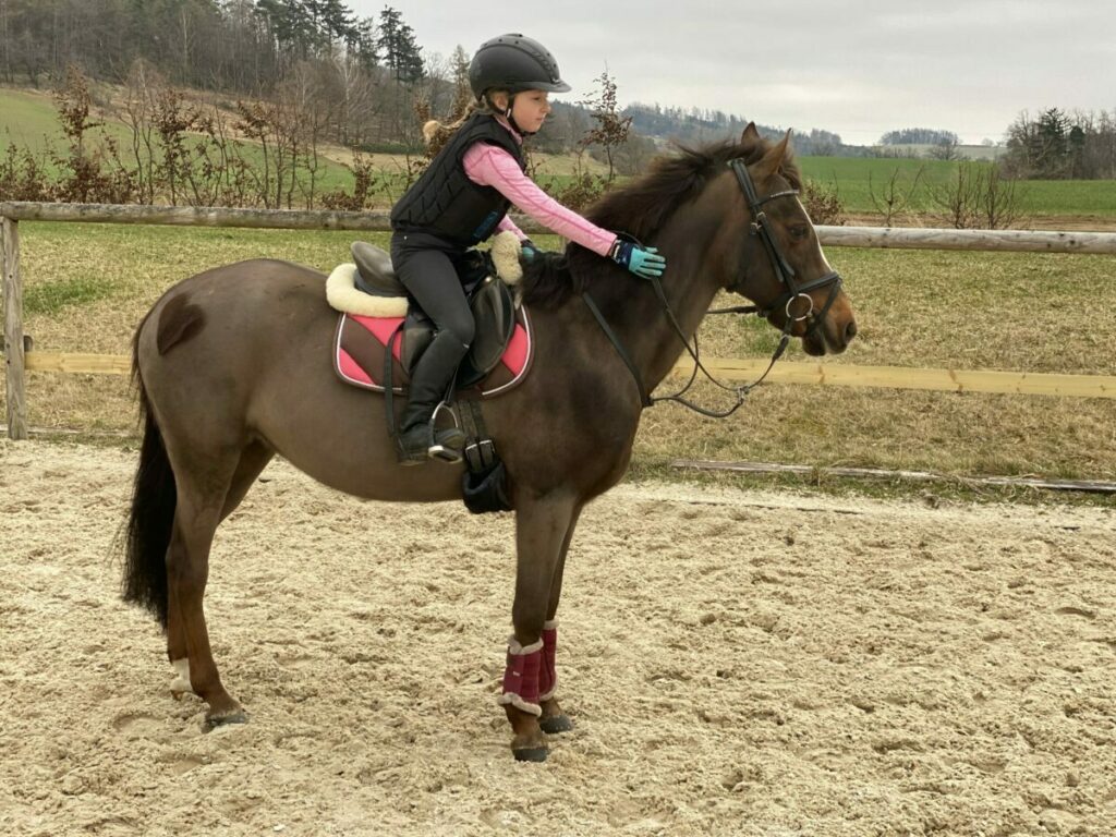 JAK VYBRAT BEZPEČNOSTNÍ VESTU