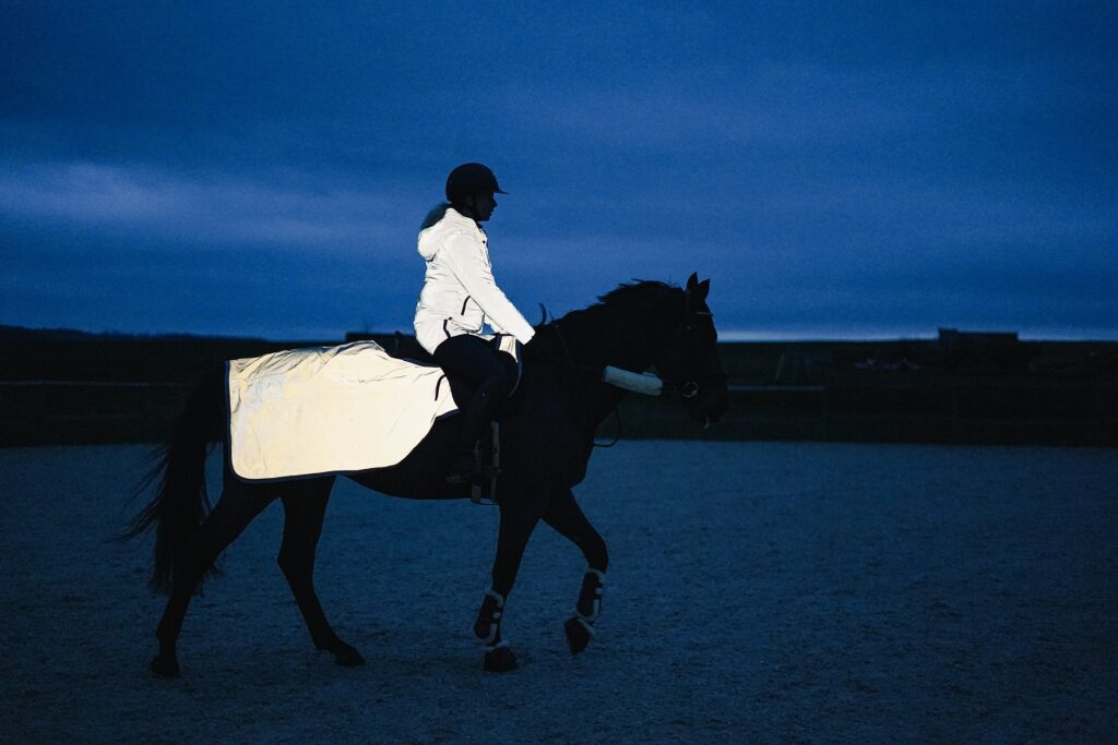 BUĎTE VIDĚT I ZA TMY